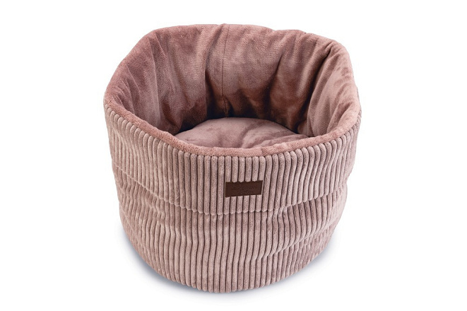 Designed by Lotte kattenmand Ribbed Hoog Roze